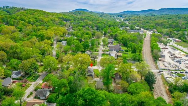 $435,000 | 201 Newberry Street East, Chattanooga, TN 37415