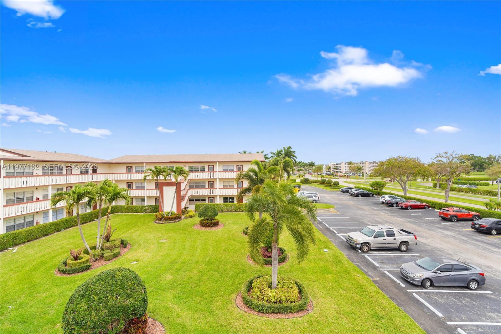 365 Brighton I, Unit 365I Boca Raton, FL 33434 - Photo 8 of 9 Photo 1