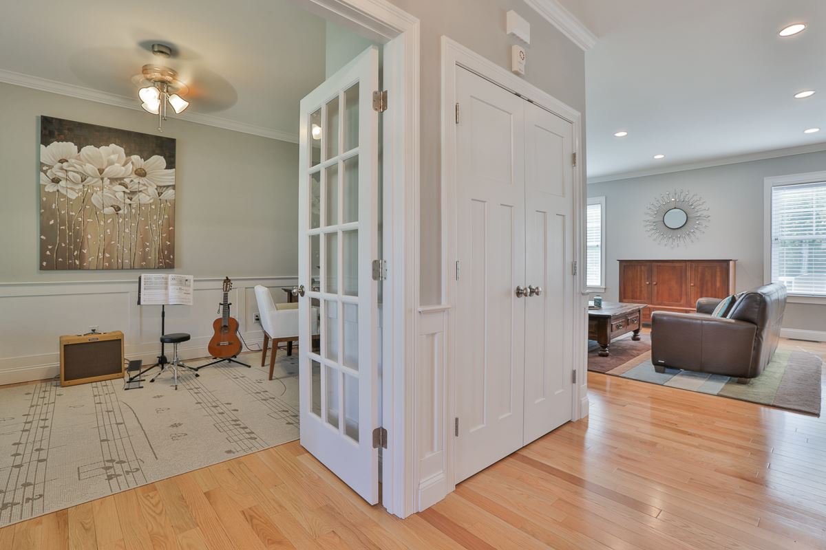 63 Silver Brook Road Salem, NH 03079 - Photo 8 of 35 Gallery Image 8