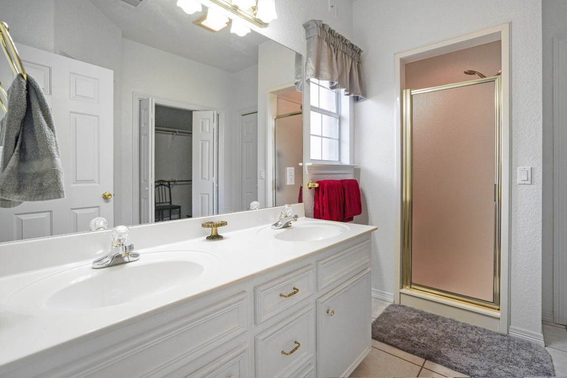 2912 Brandy Lane Georgetown, TX 78628 - Photo 16 of 33