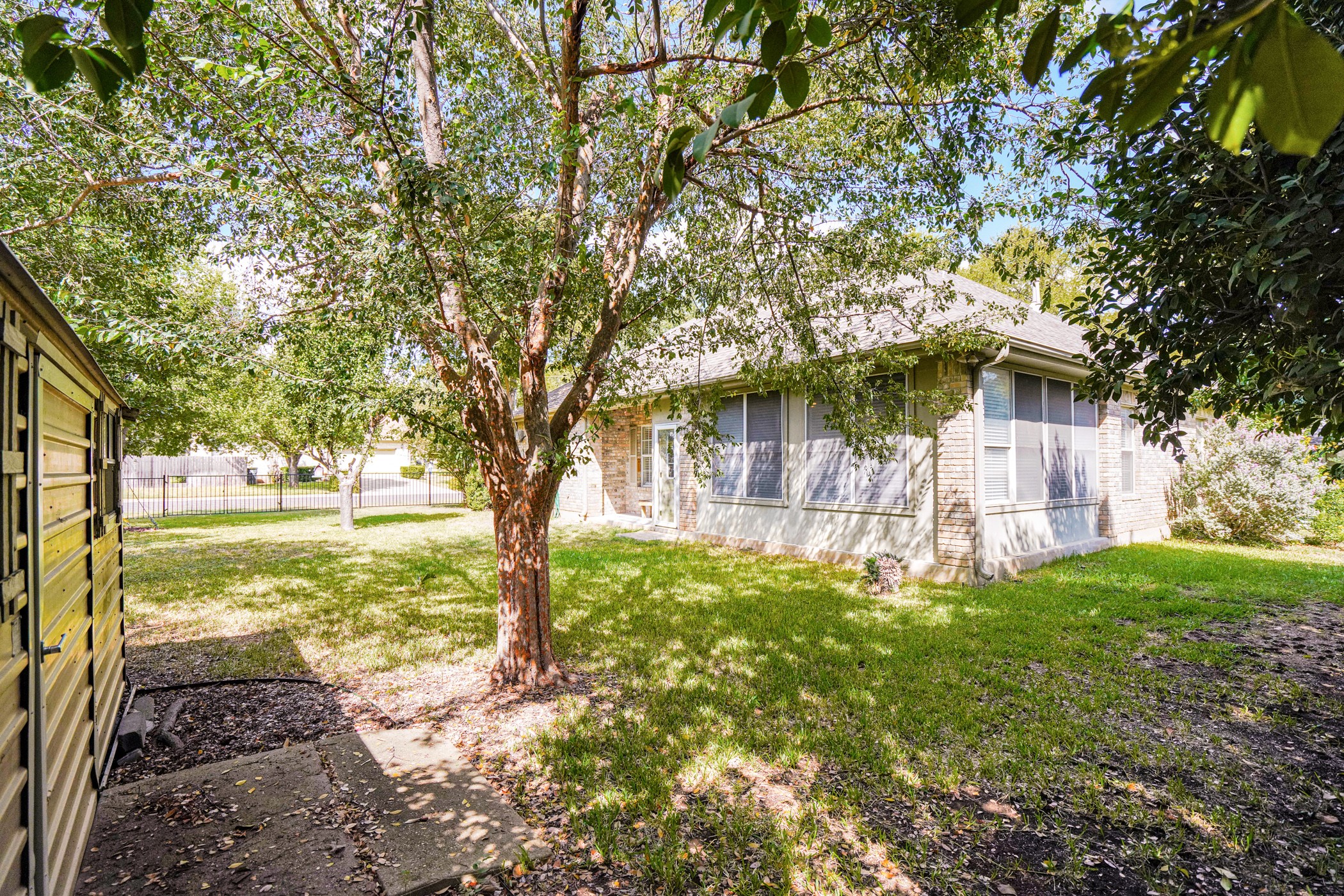 2912 Brandy Lane Georgetown, TX 78628 - Photo 30 of 33