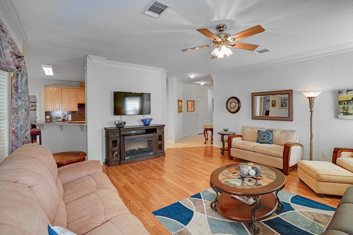 2912 Brandy Lane Georgetown, TX 78628 - Photo 9 of 33