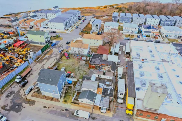 $975,000 | 72-50 Burchell Avenue | Arverne