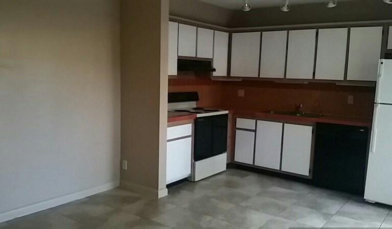 153 Woodland Road Palm Springs, FL 33461 - Photo 7 of 7 Kitchen-Dining