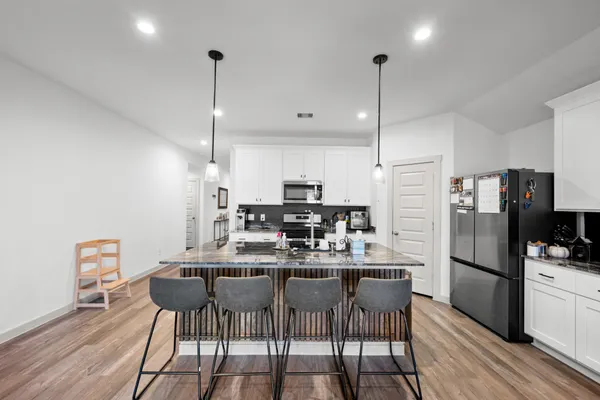 $2,900 | 1054 Great Barracuda Lane, Alvin, TX 77511