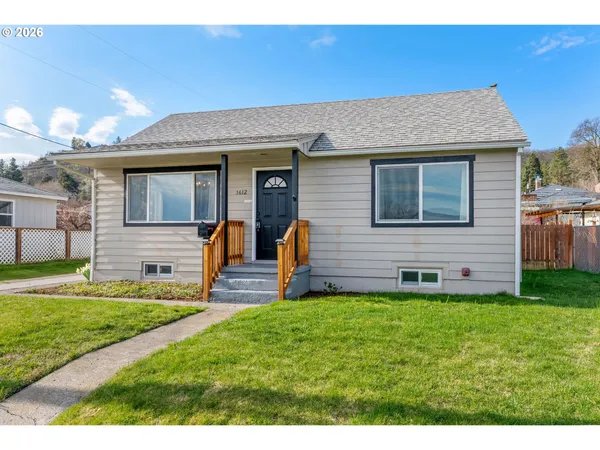 $335,000 | 1612 West 10th Street, The Dalles, OR 97058