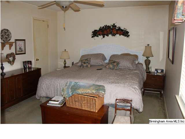 129 Hickory Street Alabaster, AL 35114 - Photo 18 of 29