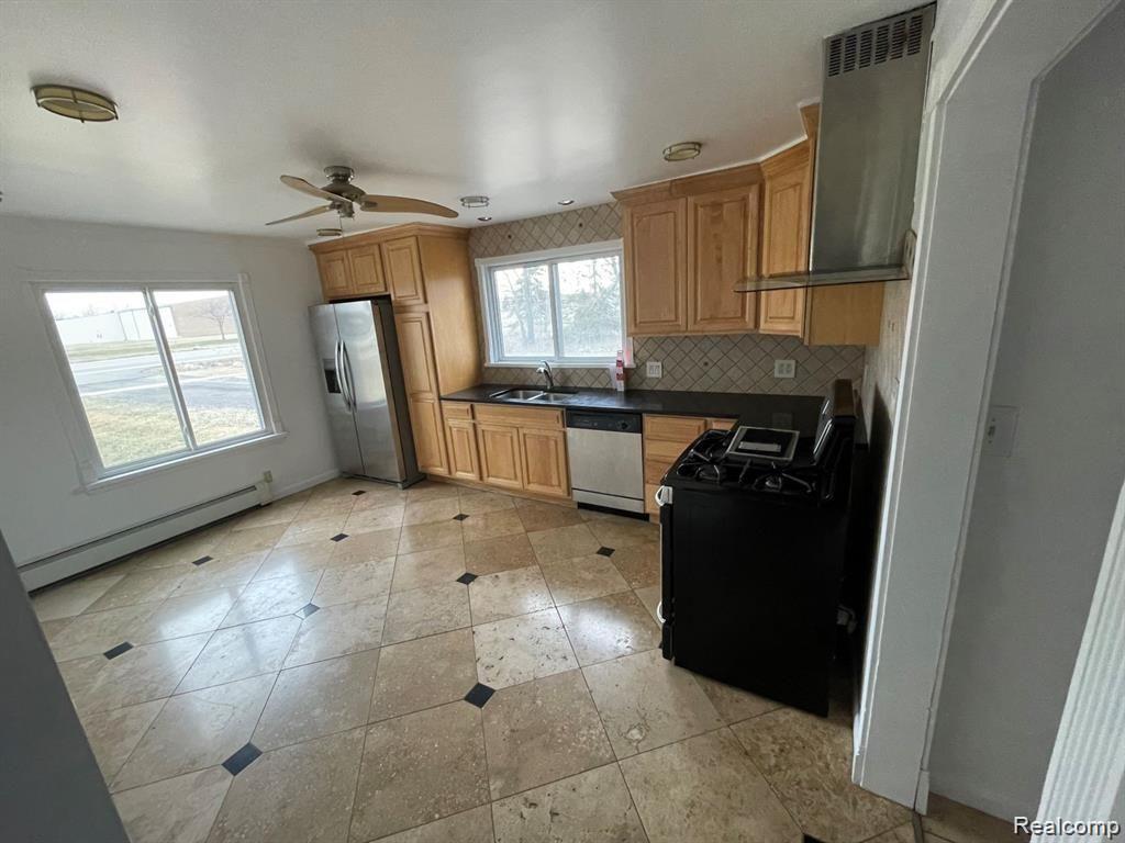44637 Cherry Hill Road Canton, MI 48188 - Photo 7 of 30 CHERRY HILL KITCHEN 2 .jpg