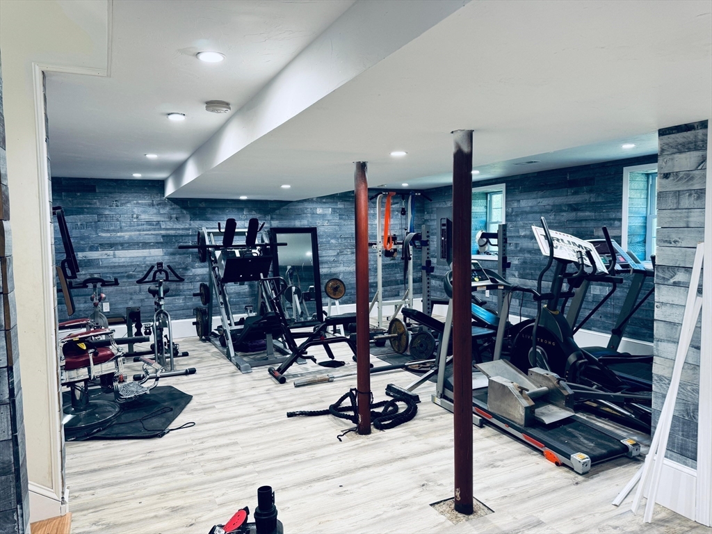 195 Lower Gore Road Webster, MA 01570 - Photo 18 of 27