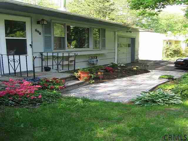 548 Huron Road Bethlehem, NY 12054 - Photo 1 of 14 Photo 1