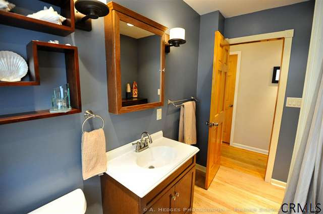 548 Huron Road Bethlehem, NY 12054 - Photo 8 of 14 Photo 8