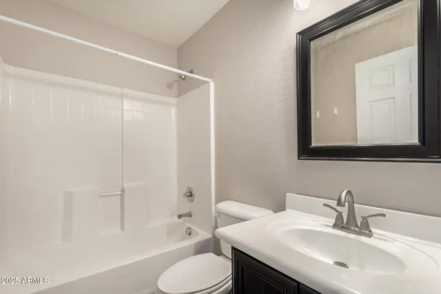 $2,600 | 3545 East Crescent Way, Gilbert, AZ 85298