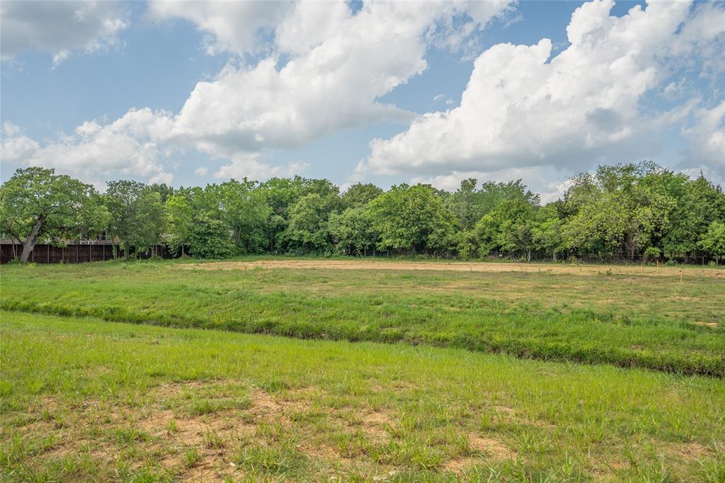 730 Sutton Lane Lewisville, TX 75077 - Photo 6 of 9