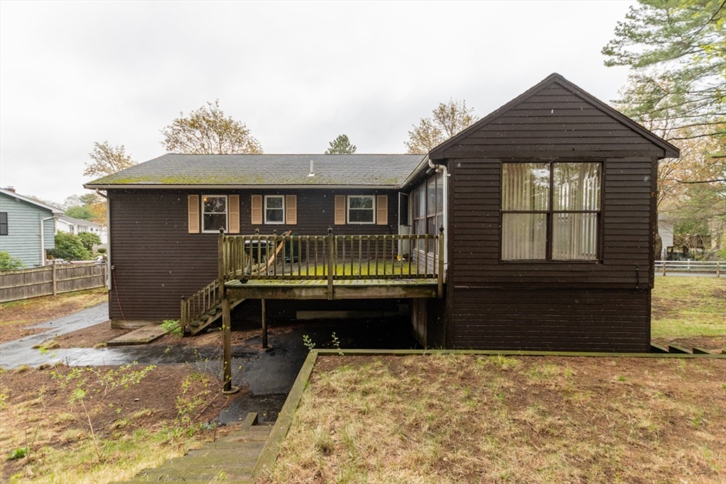 49 Benton Circle Reading, MA 01867 - Photo 3 of 39