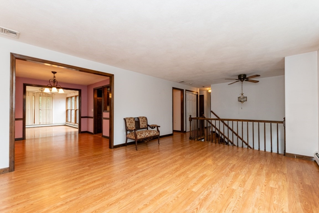 49 Benton Circle Reading, MA 01867 - Photo 6 of 39