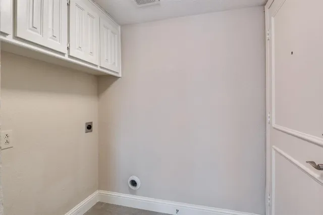 $2,850 | 5934 Glen Heather Drive, Dallas, TX 75252