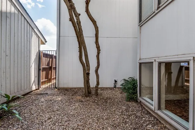 $2,850 | 5934 Glen Heather Drive, Dallas, TX 75252