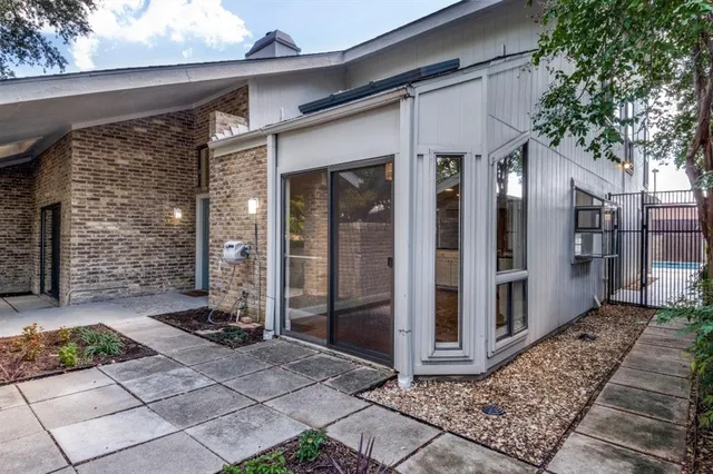 $2,850 | 5934 Glen Heather Drive, Dallas, TX 75252