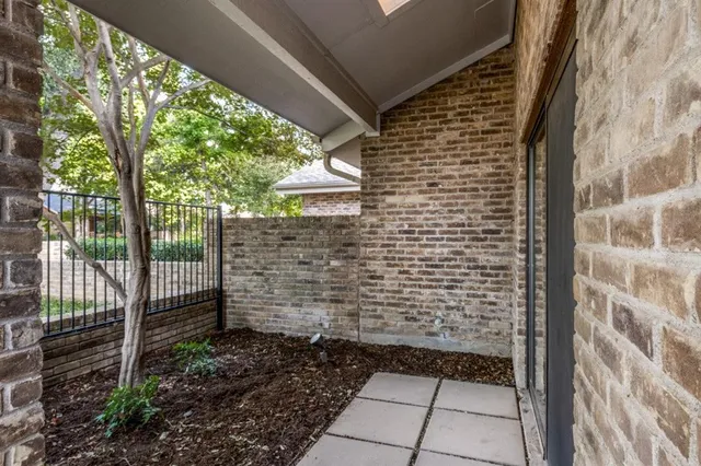 $2,850 | 5934 Glen Heather Drive, Dallas, TX 75252