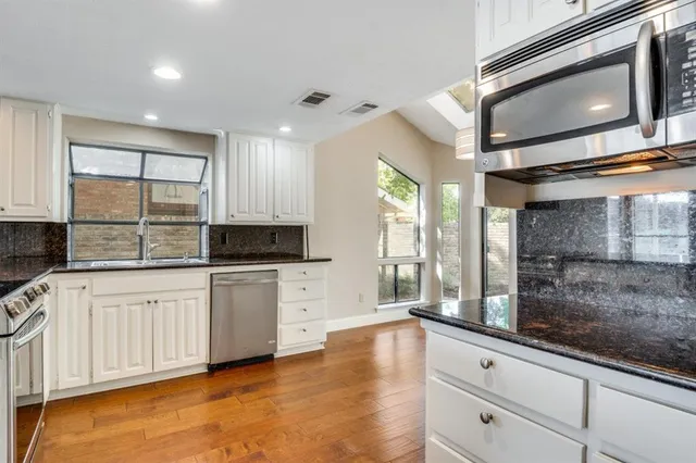 $2,850 | 5934 Glen Heather Drive, Dallas, TX 75252