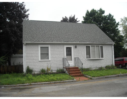 6 Spring Street Salisbury, MA 01952 - Photo 2 of 7 Gallery Image 2