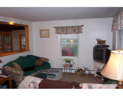 6 Spring Street Salisbury, MA 01952 - Photo 3 of 7 Gallery Image 3