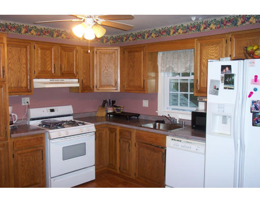 6 Spring Street Salisbury, MA 01952 - Photo 6 of 7 Gallery Image 6