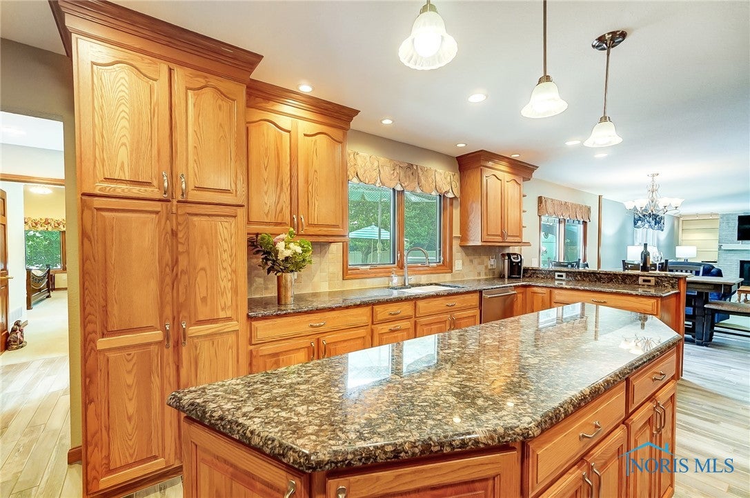 7040 Windy Hill Road Maumee, OH 43537 - Photo 15 of 48 Gallery Image 15