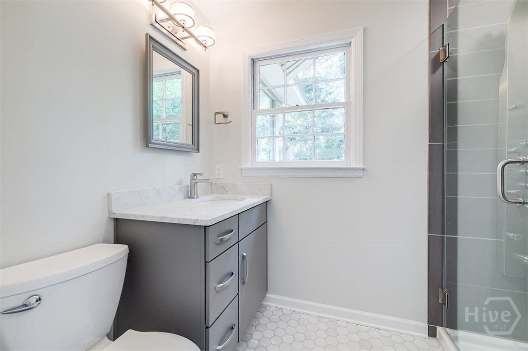 42 Clarendon Road Savannah, GA 31410 - Photo 27 of 49