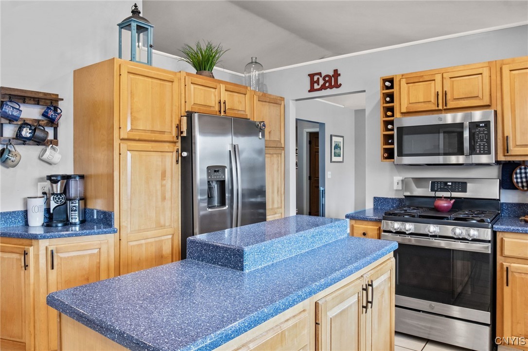 545 County Rte 54 Schroeppel, NY 13132 - Photo 15 of 50