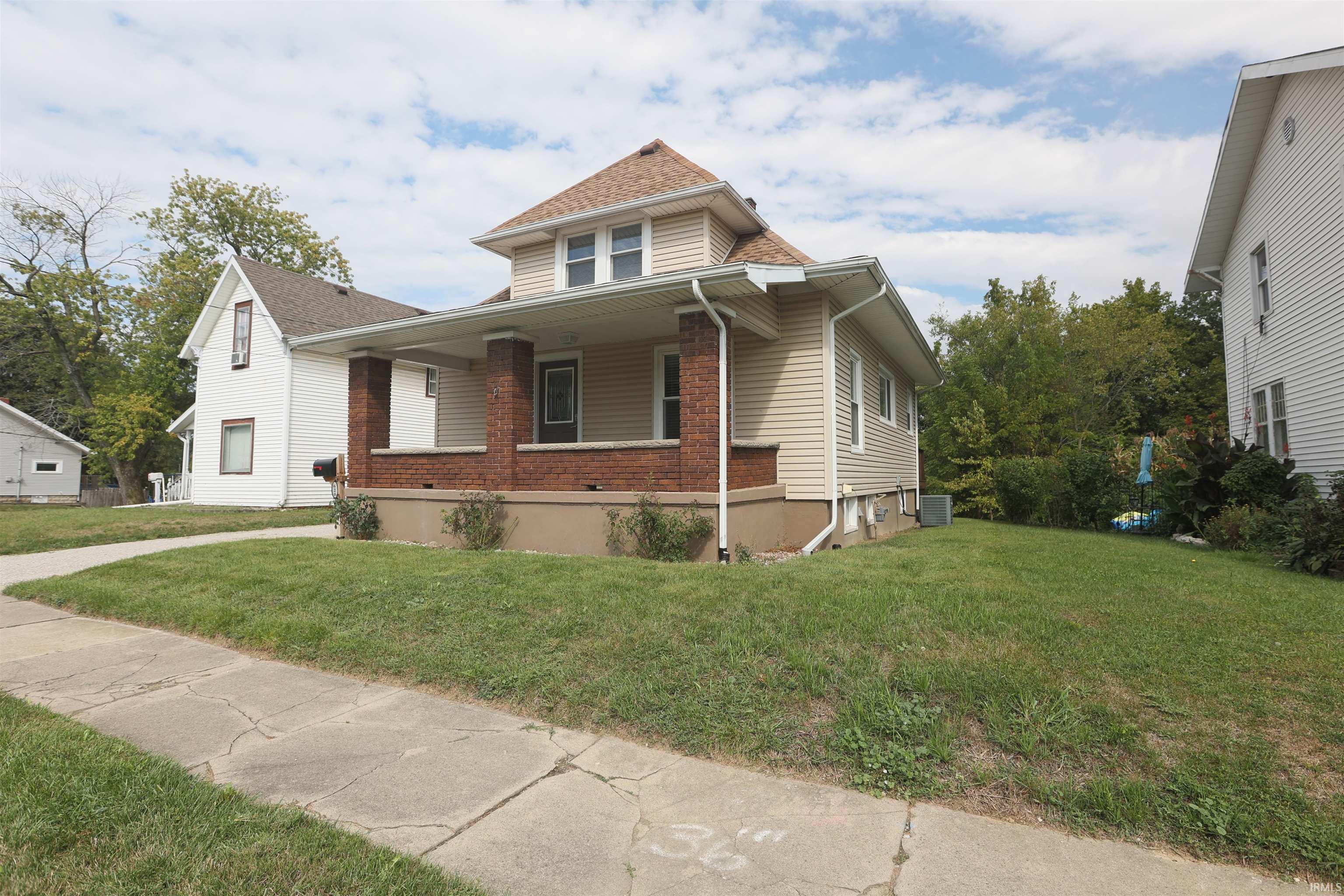 620 Division Street Huntington, IN 46750 - Photo 1 of 28 Gallery Image 1