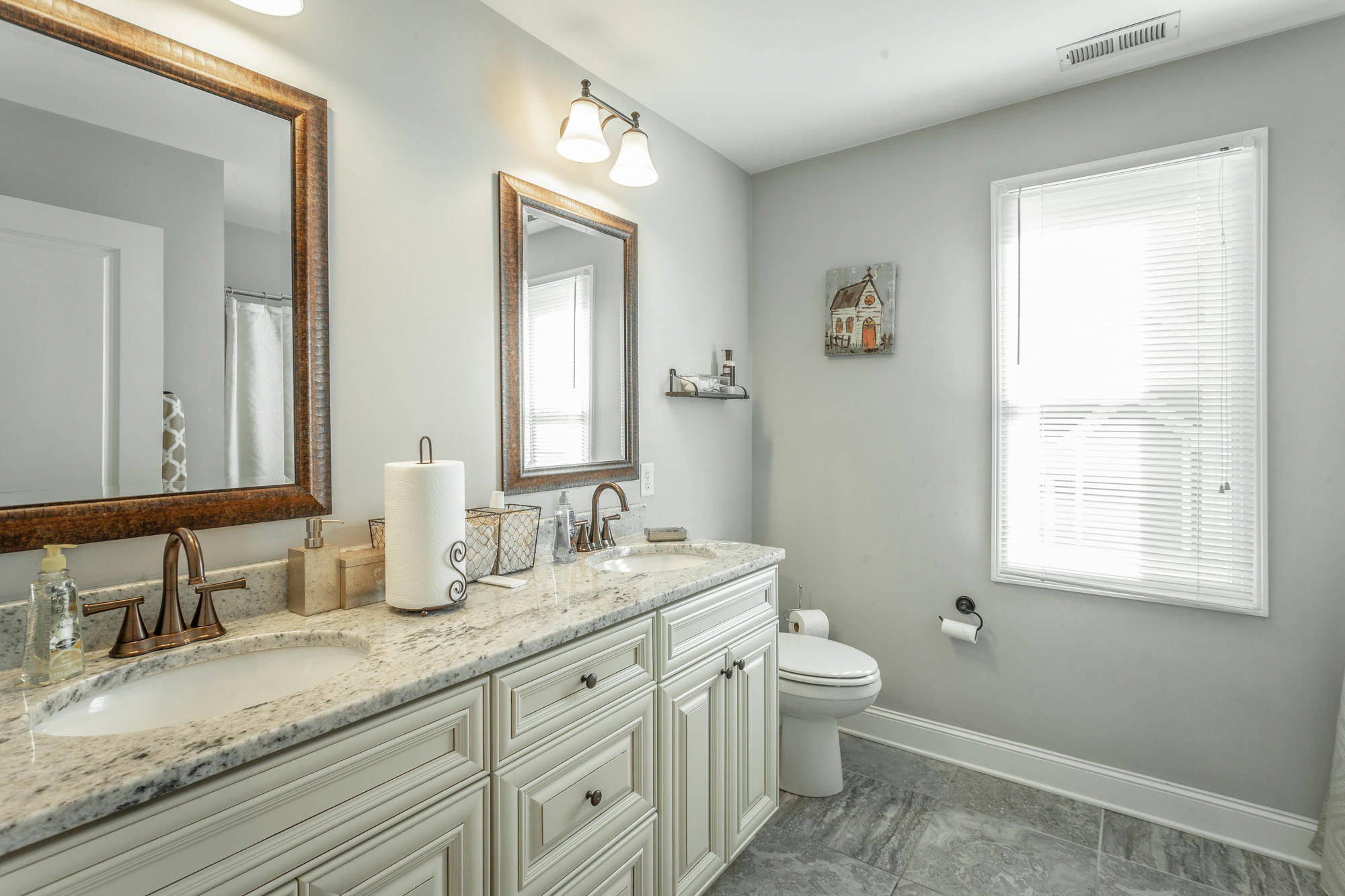 425 Live Oak Road Ringgold, GA 30736 - Photo 33 of 51 Guest bathroom