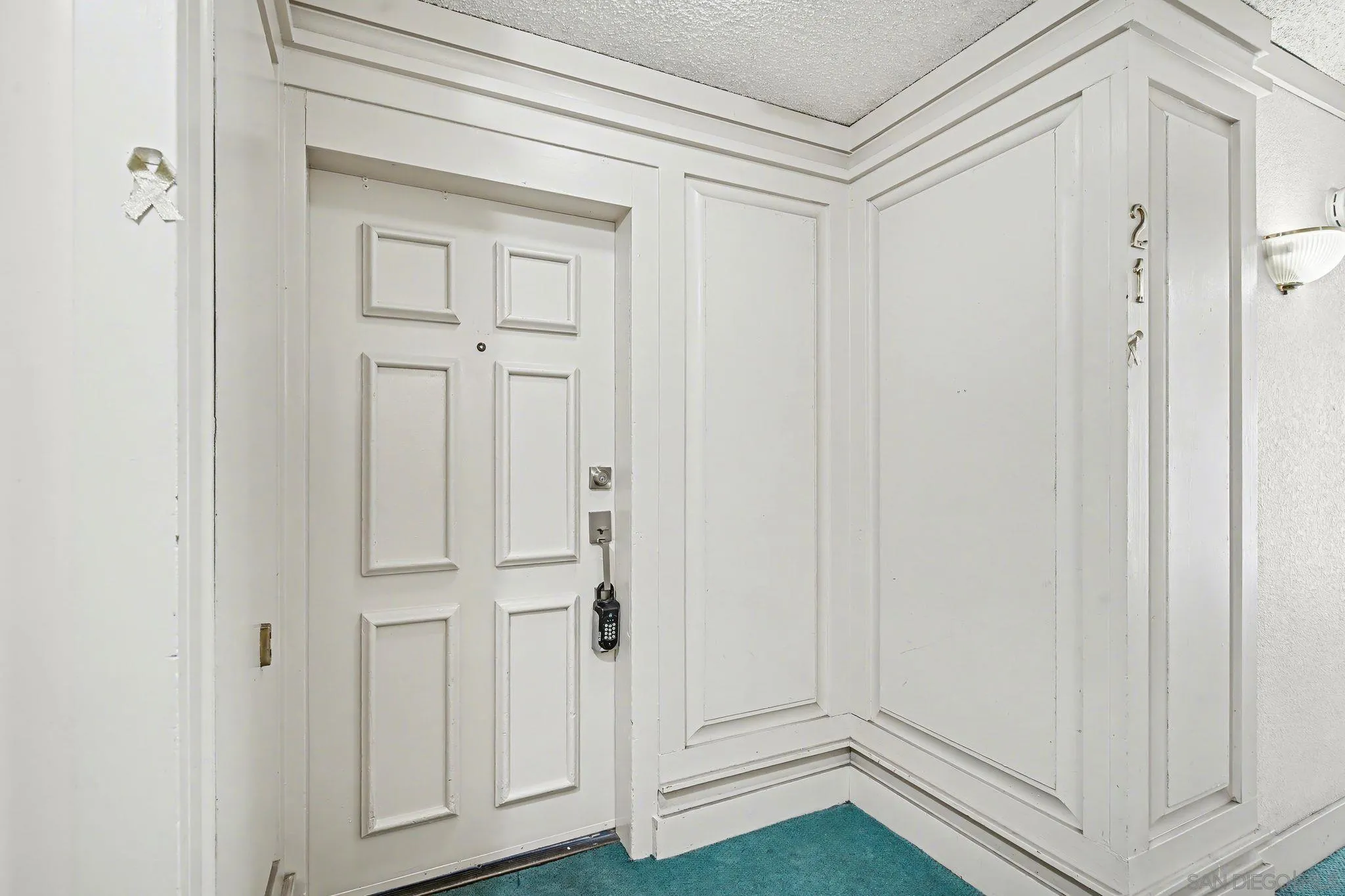 6757 Friars Road, Unit 21 San Diego, CA 92108 - Photo 33 of 40 a view of door and entryway