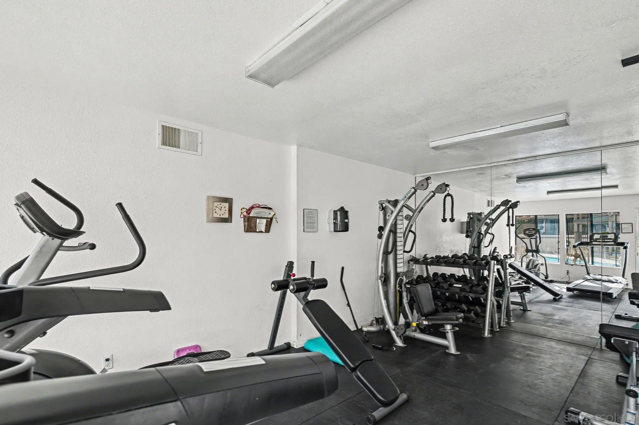 6757 Friars Road, Unit 21 San Diego, CA 92108 - Photo 37 of 40 a view of a room with gym equipment