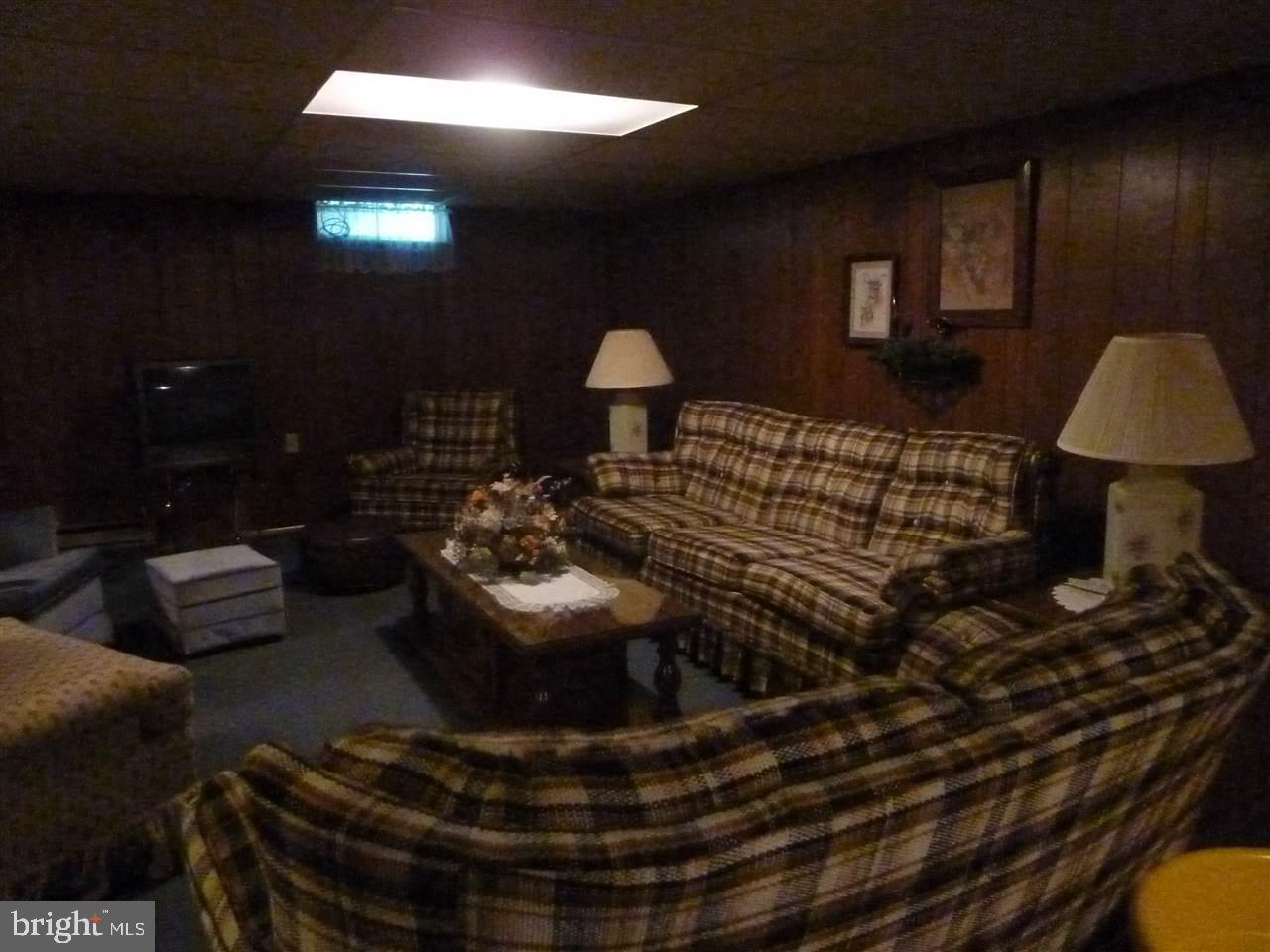 1959 Dawn Road Enola, PA 17025 - Photo 13 of 19 Gallery Image 13