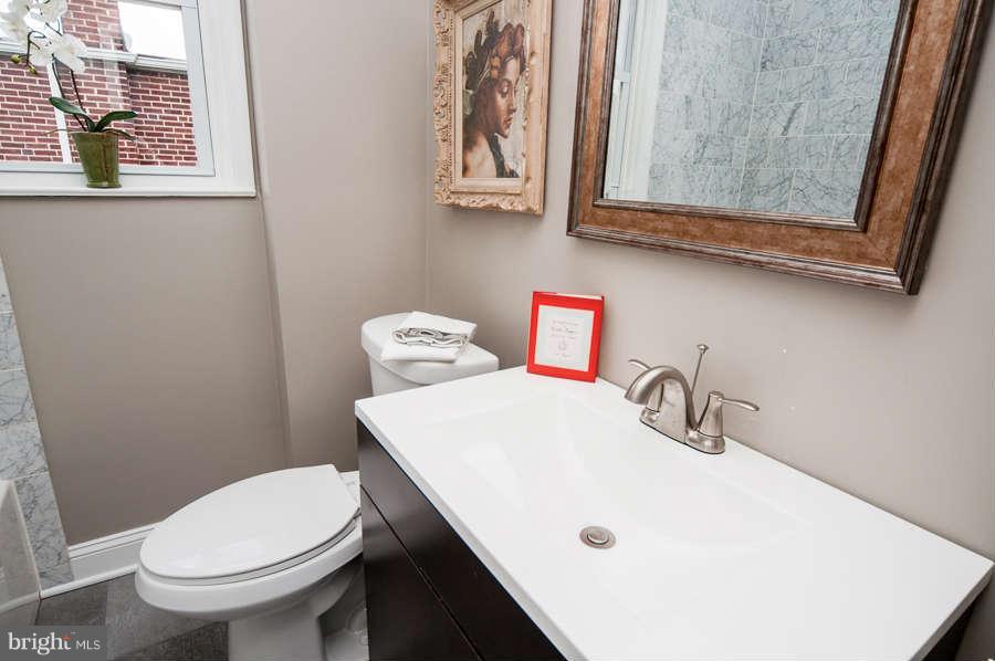 4617 Harcourt Road Baltimore, MD 21214 - Photo 22 of 30 Bath Master