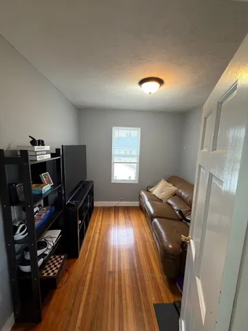 $2,500 | 118 Sumner Street, Unit 3, Quincy, MA 02169