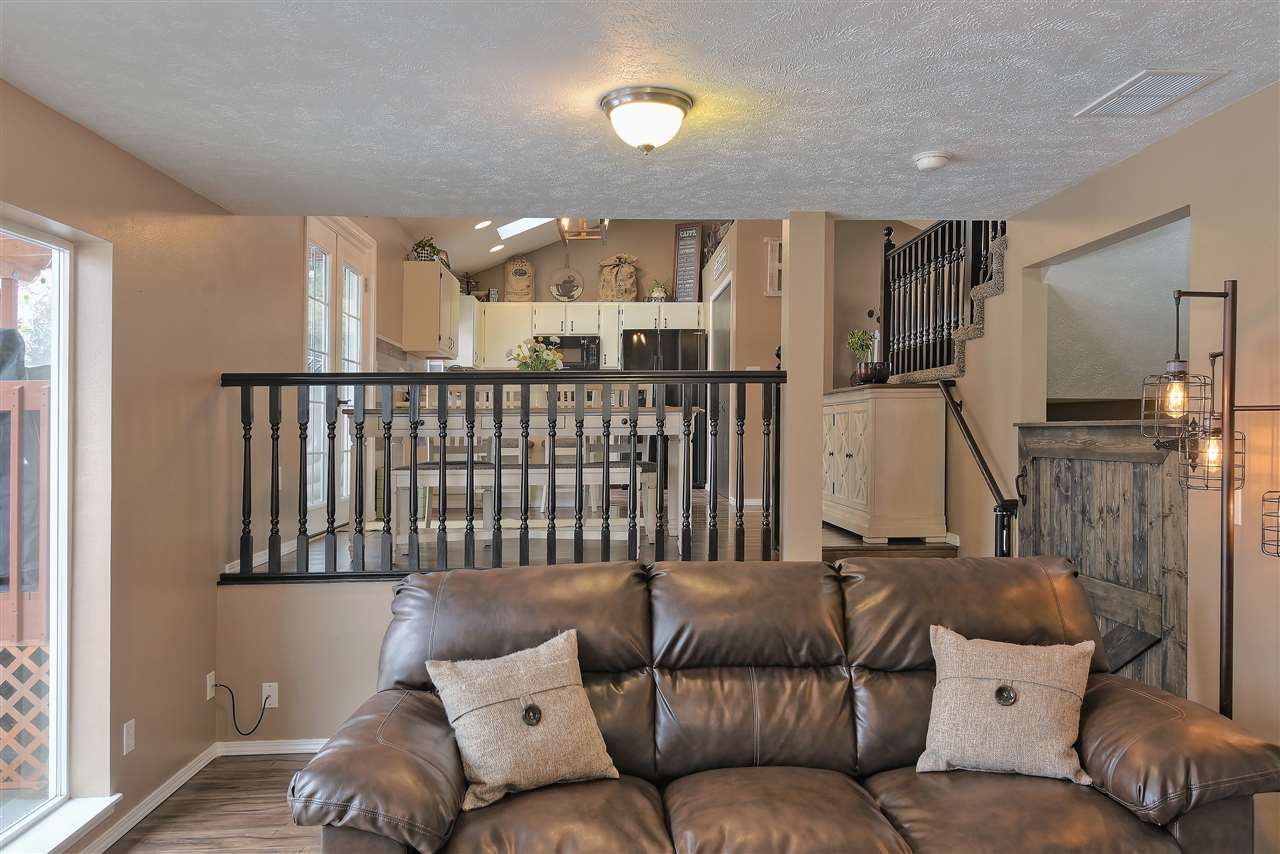 725 South St Charles Road Spokane Valley, WA 99037 - Photo 12 of 20