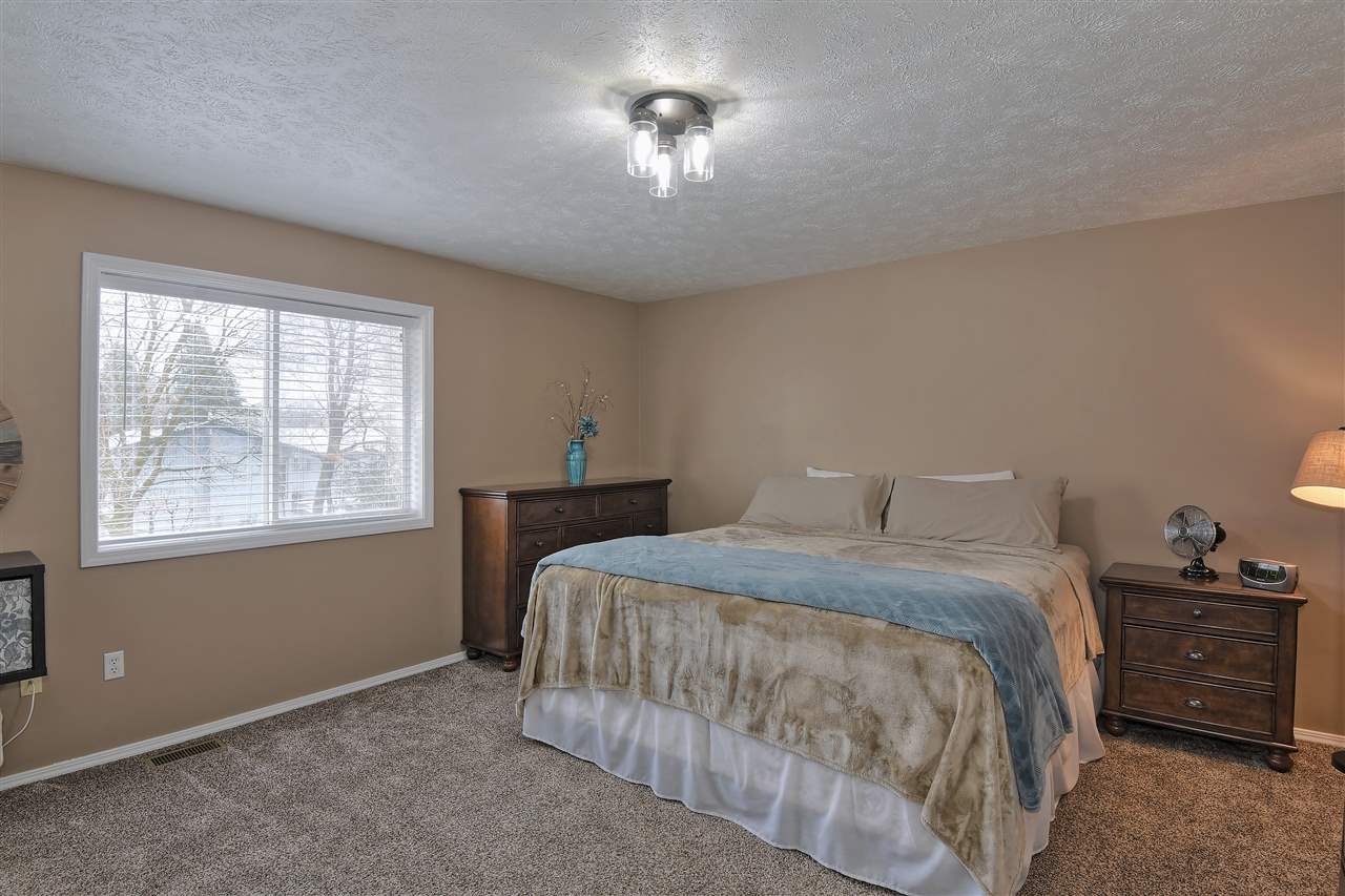 725 South St Charles Road Spokane Valley, WA 99037 - Photo 13 of 20