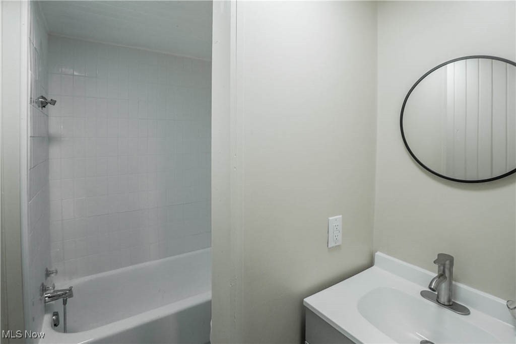 6930 Waterloo Road Atwater, OH 44201 - Photo 24 of 35 Full Bathroom