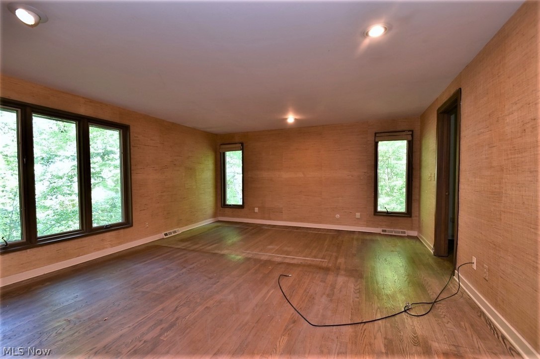 4152 Giles Road Chagrin Falls, OH 44022 - Photo 15 of 31 Second floor master bedroom with treetop views. Additional office or sewing/craft room off master bedroom.