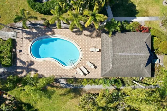 $649,900 | 142 Old Tamiami Trail, Naples, FL 34110