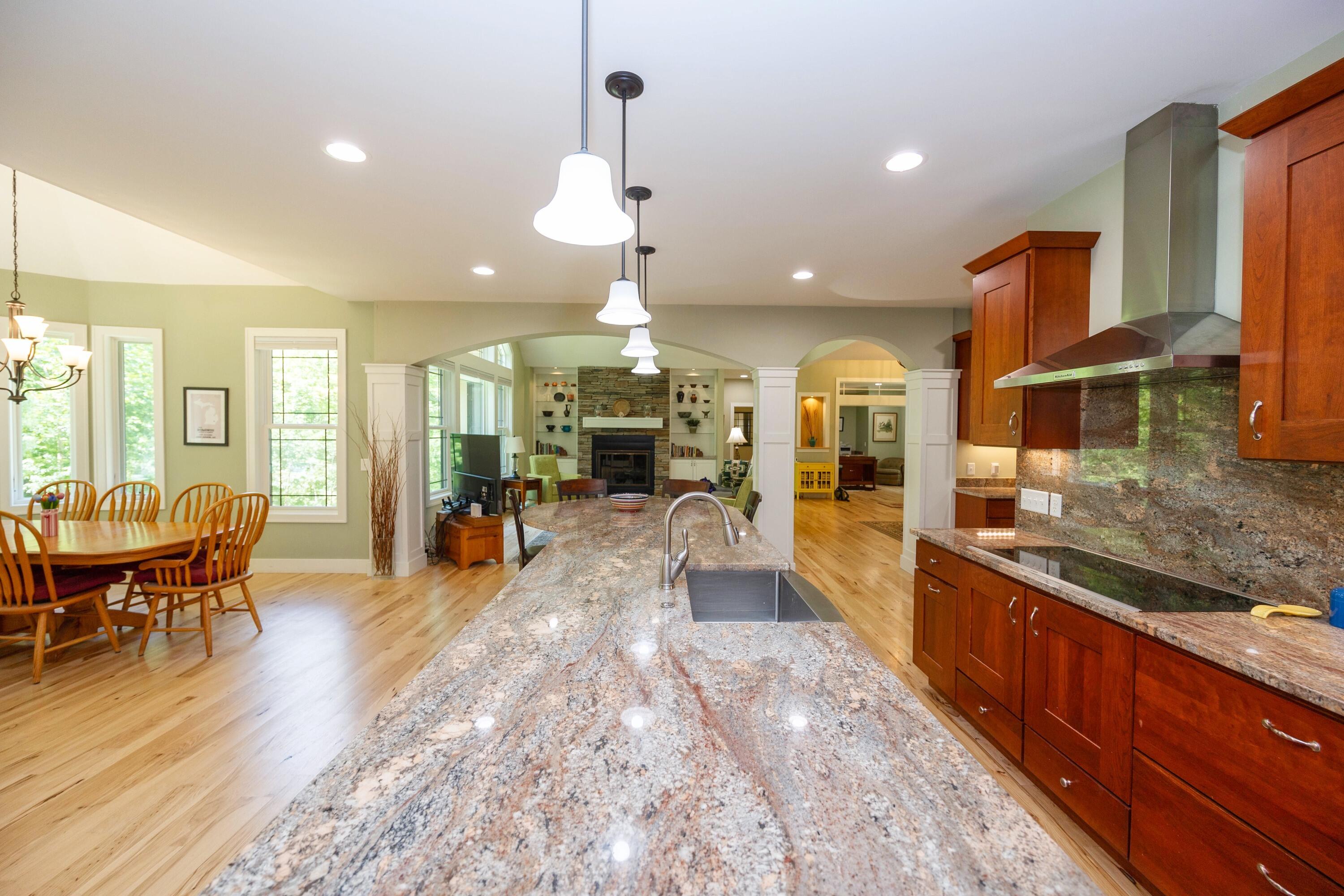 3835 Hawk Crest Road Ann Arbor, MI 48103 - Photo 18 of 102 19 Kitchen 3