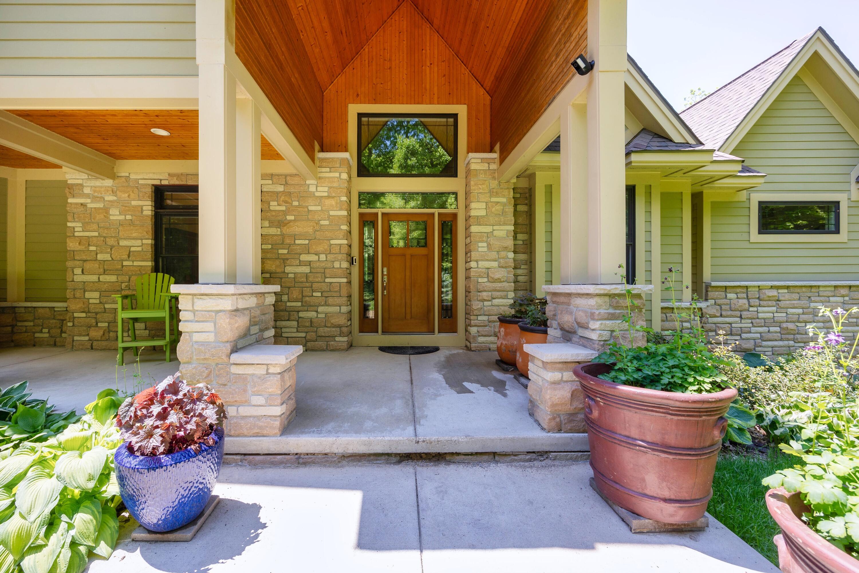 04 Front door