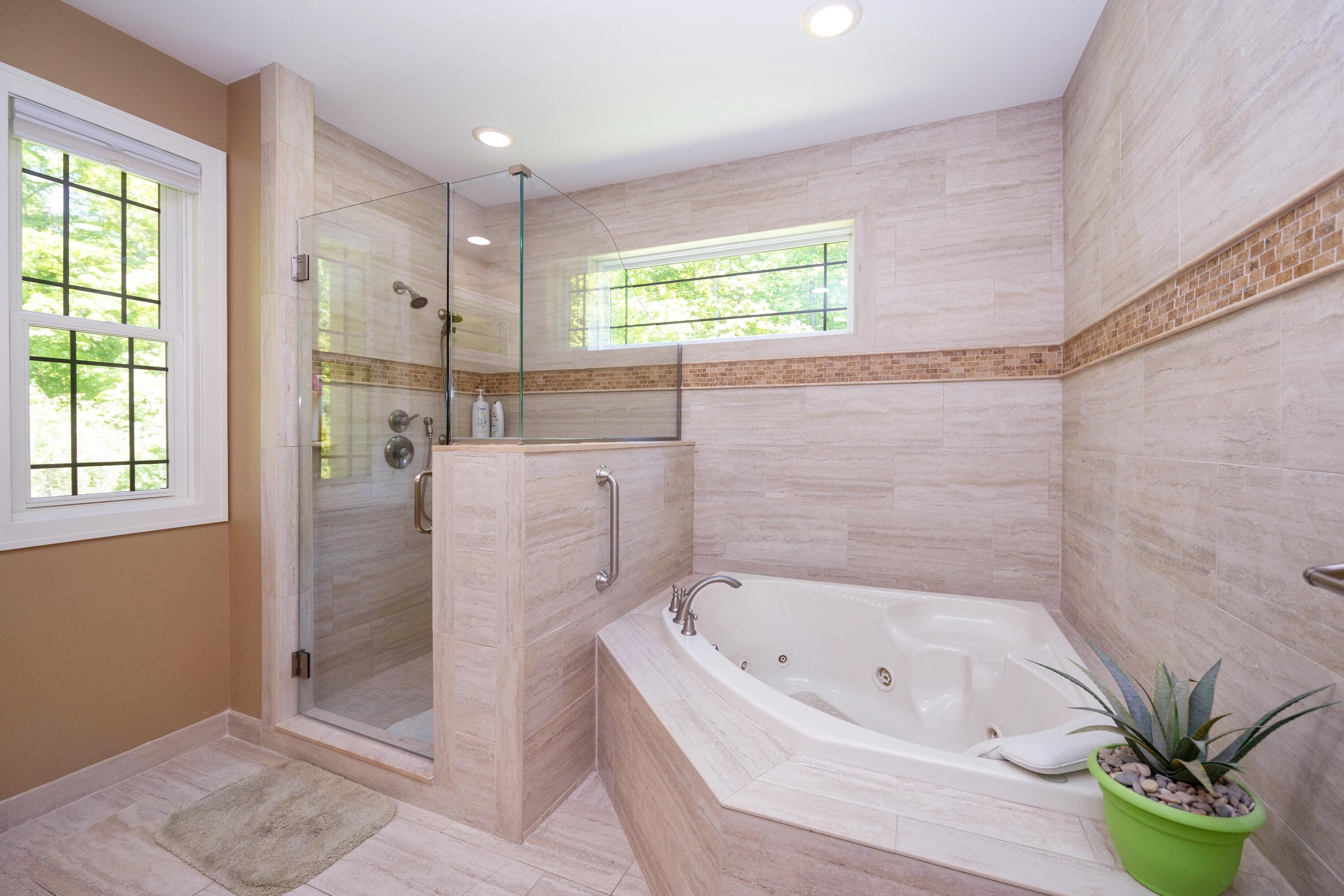 3835 Hawk Crest Road Ann Arbor, MI 48103 - Photo 32 of 102 31 Primary bath 3