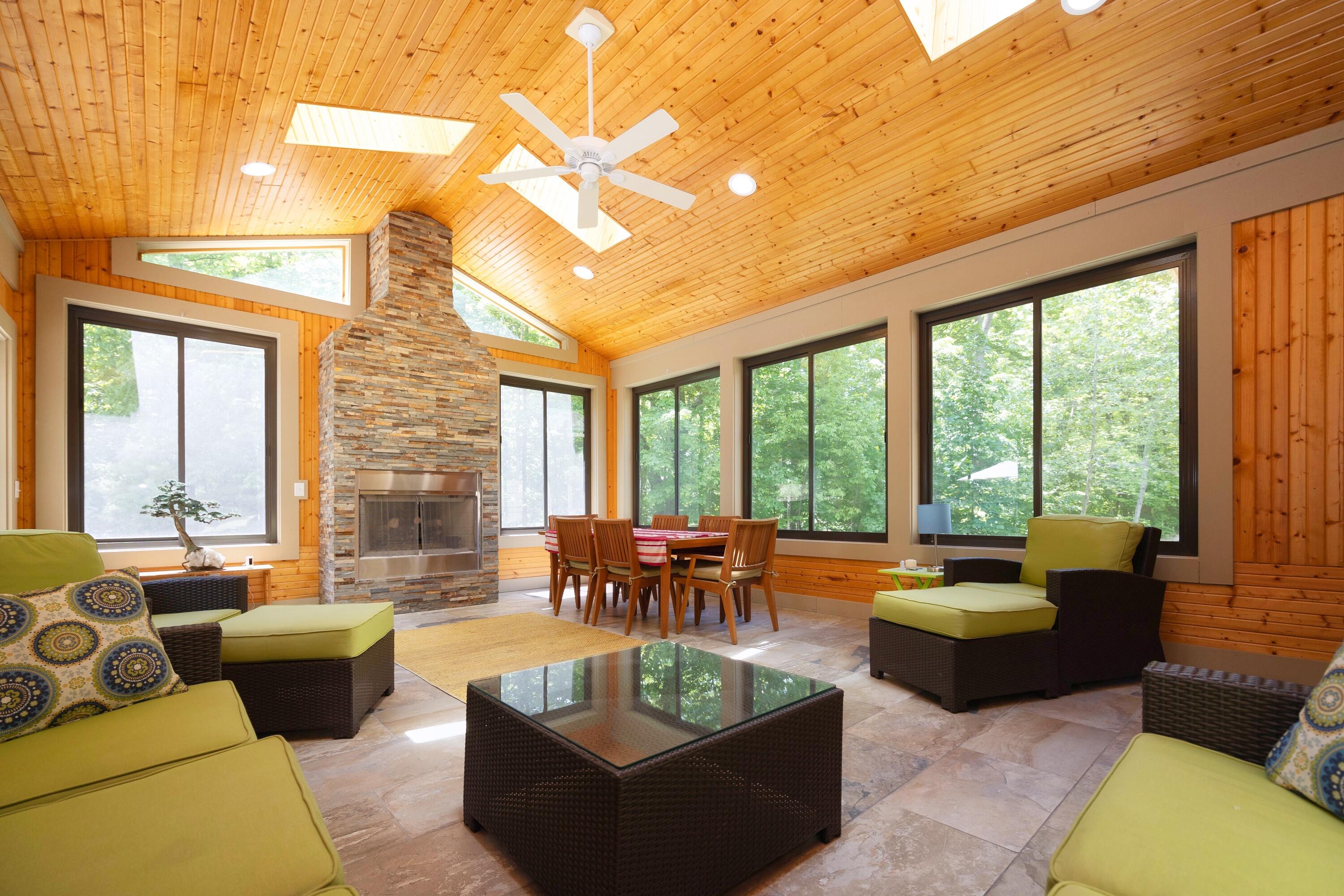 3835 Hawk Crest Road Ann Arbor, MI 48103 - Photo 36 of 102 35 Sunroom 2