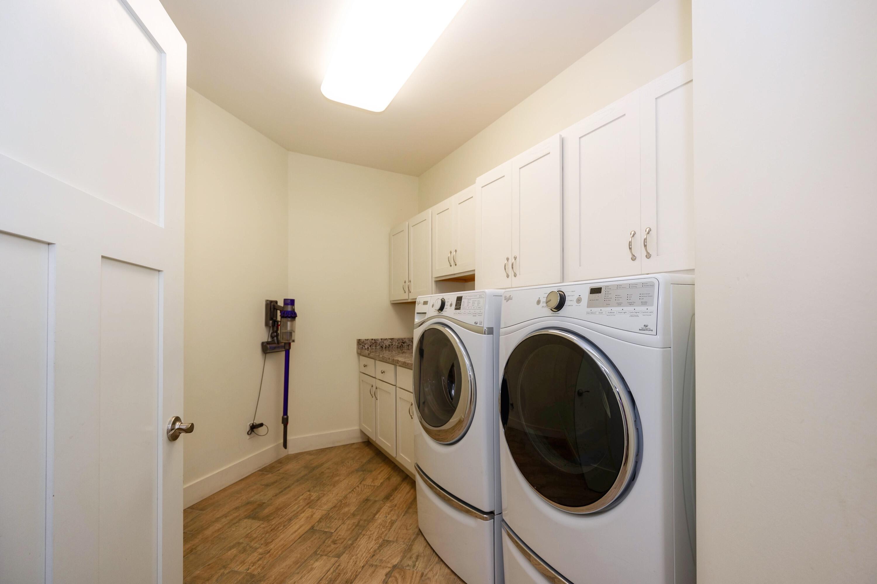 3835 Hawk Crest Road Ann Arbor, MI 48103 - Photo 42 of 102 41 Laundry 1