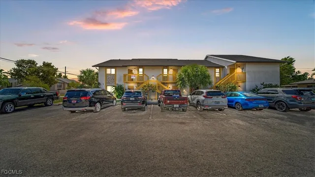 $1,500 | 1126 Southeast 8th Street, Unit 101, Cape Coral, FL 33990