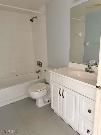 $1,500 | 1126 Southeast 8th Street, Unit 101, Cape Coral, FL 33990