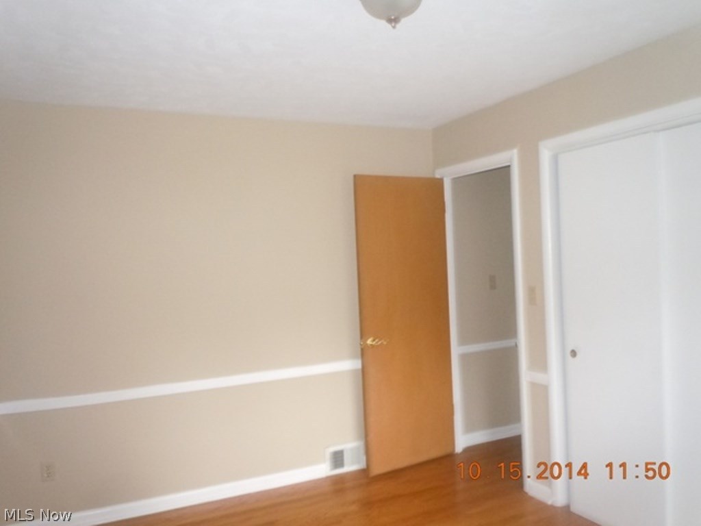 5138 East Farnhurst Road Cleveland, OH 44124 - Photo 6 of 13 Gallery Image 6